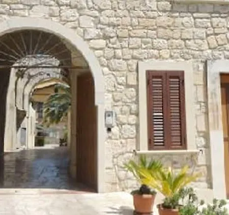Bed & Breakfast Pineta Monserrato 3*